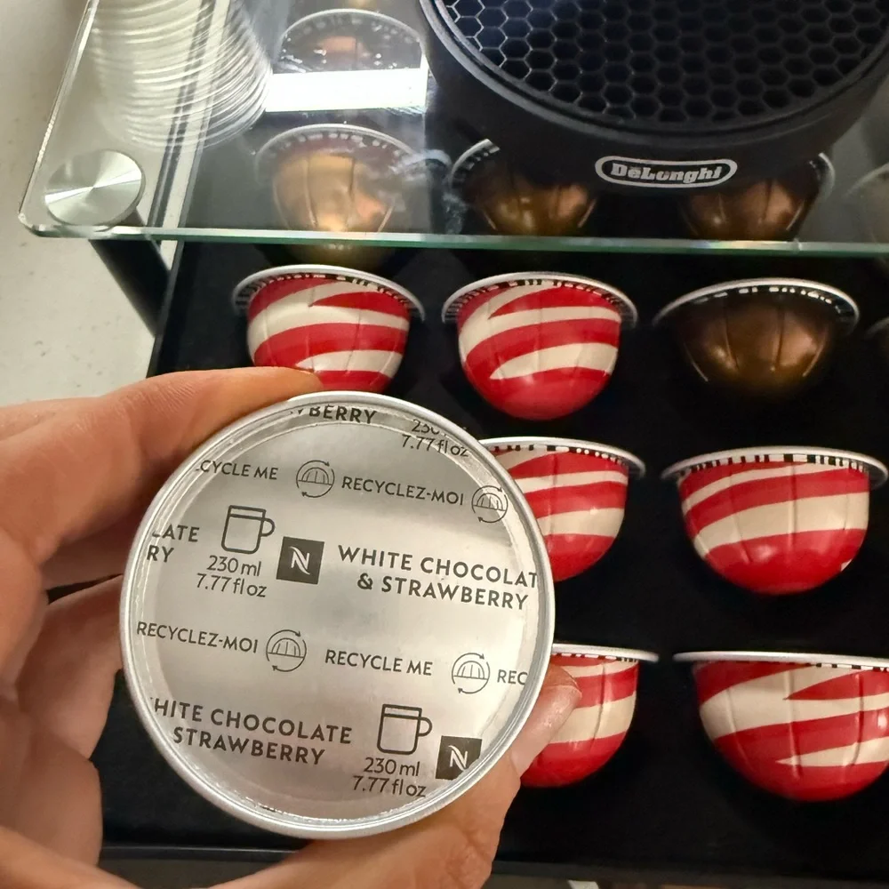 White chocolate and strawberry coffee nespresso pods - Picture 2 of 2